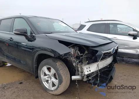 2021 Toyota Highlander Hybrid Le z USA, uszkodzony, nr VIN 5TDBBRCHXMS526339